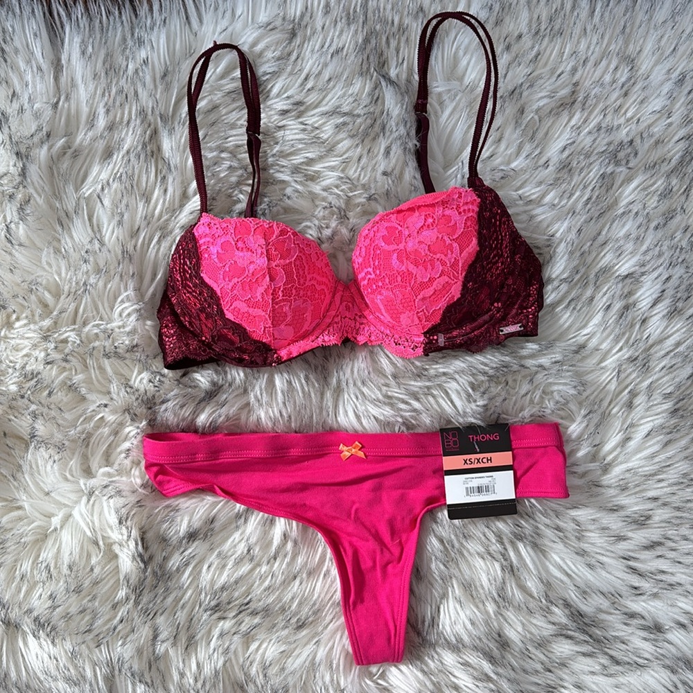 32B/XS PINK Victoria's Secret Push Up with Matching XS Panty